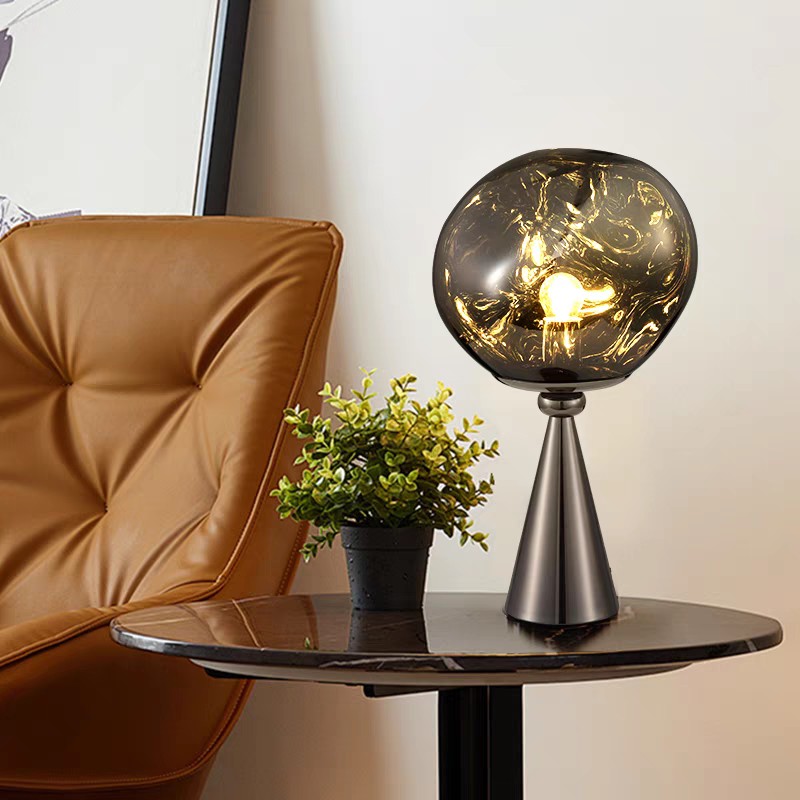 TABLE LAMP 22
